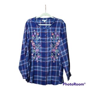 Pioneer Woman top. Sz XXXL. Embroidered.